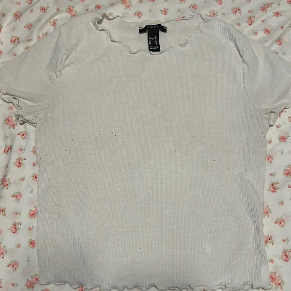 Plan white crop top - Picture 1 of 4